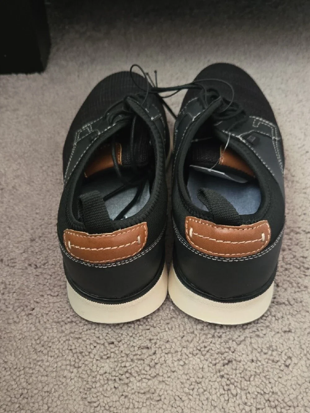 IZOD Memory Foam - Men's Size 9